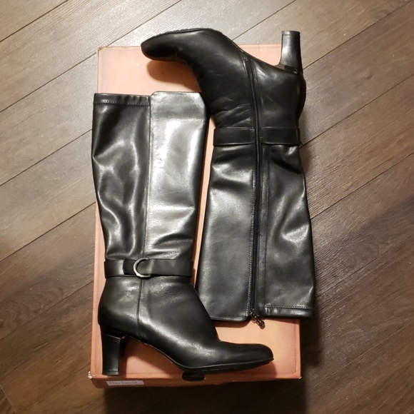 Blondo Boots - Picture 1 of 3